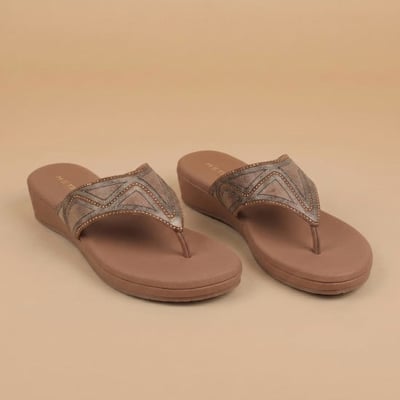 Women Tan Casual Slippers