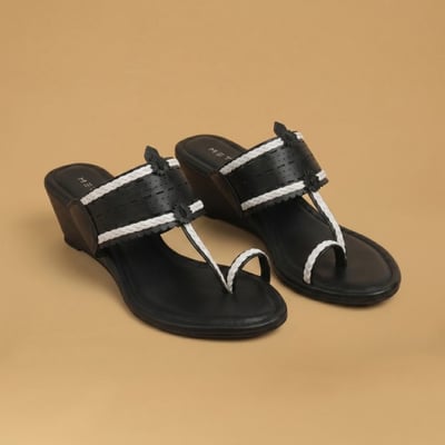Women Black Ethnic Kolhapuris