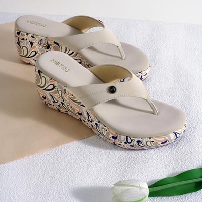 Women Beige Casual Slippers