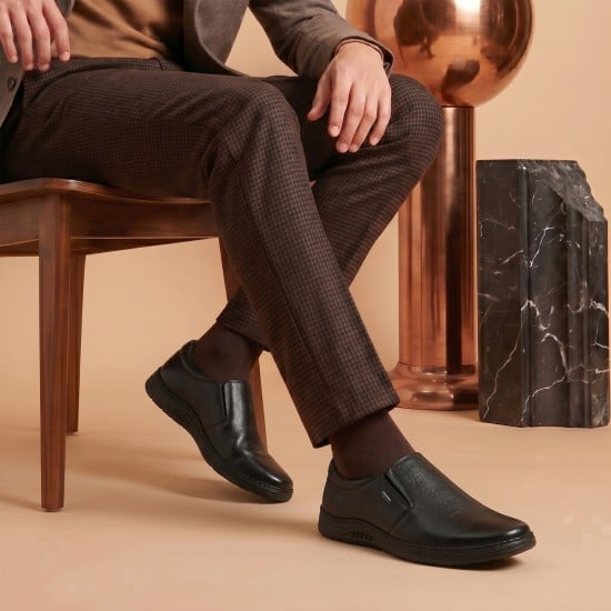 Buy Metro Men Black Formal Moccasin Online | SKU: 19-467-11-40