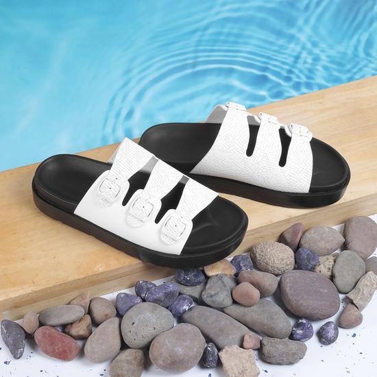 Men White Casual Slippers