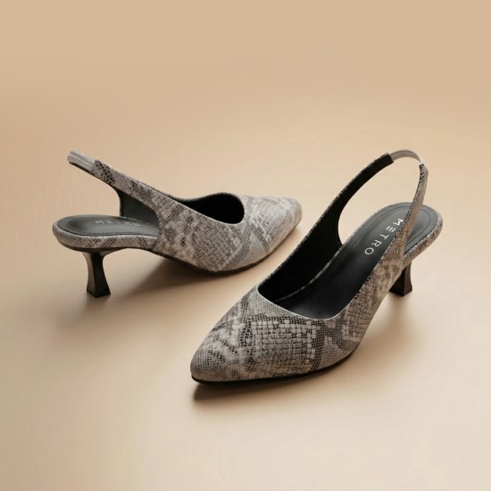 Women White Casual Sandals