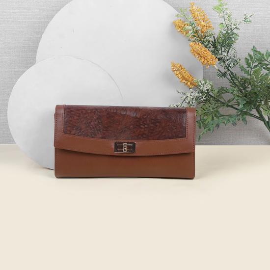 Women Tan Wallet