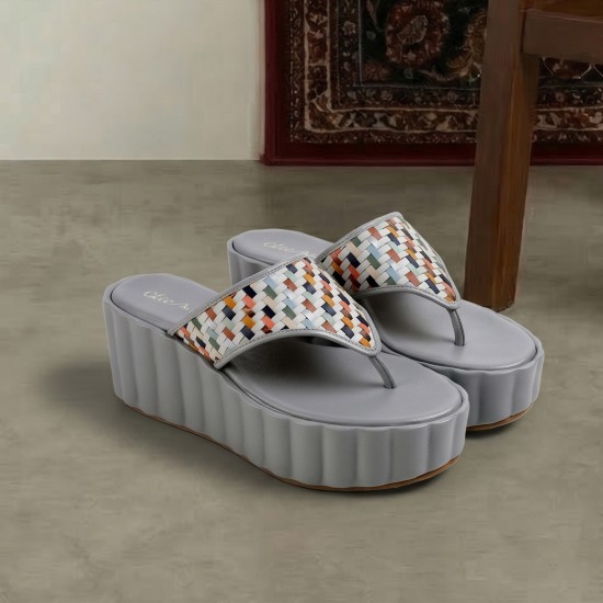 Women Off-white Casual Slippers